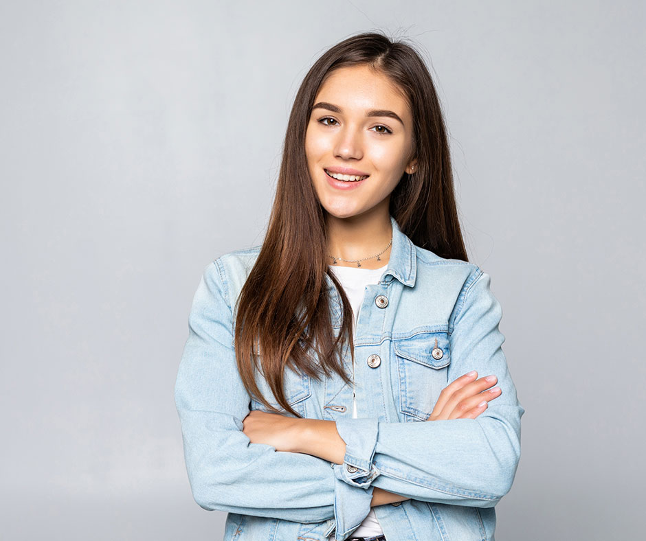 Los-adolescentes-también-pueden-lucir-sonrisa-sin-llevar-brackets